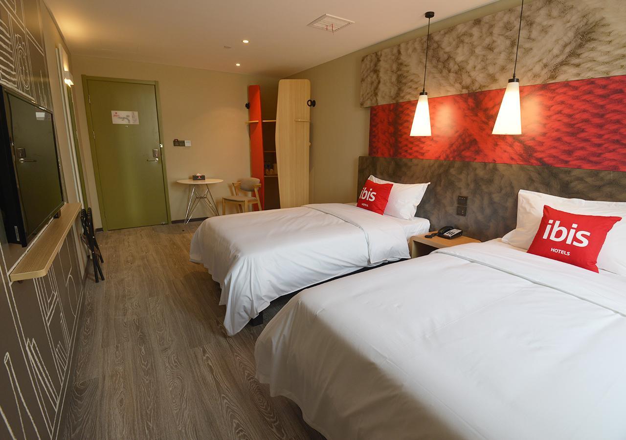 Ibis Nanjing Tianyin Avenue Hotell Exteriör bild
