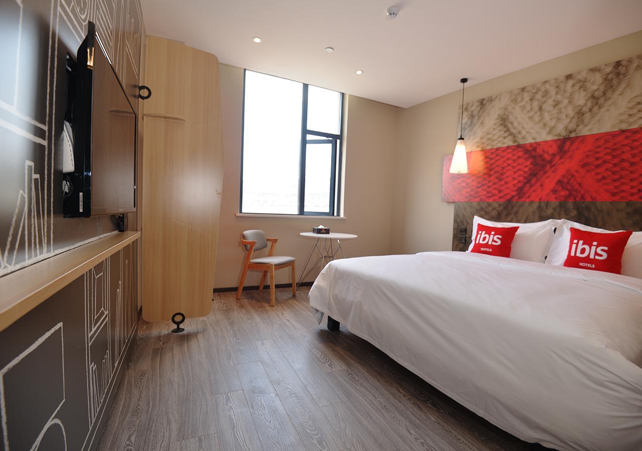Ibis Nanjing Tianyin Avenue Hotell Exteriör bild