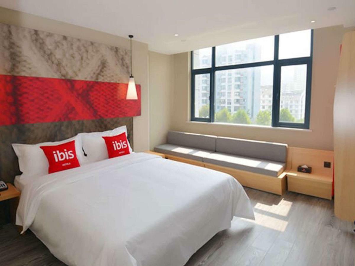 Ibis Nanjing Tianyin Avenue Hotell Exteriör bild