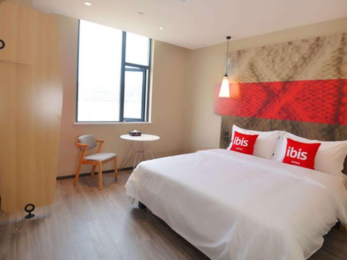 Ibis Nanjing Tianyin Avenue Hotell Exteriör bild