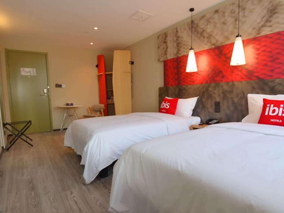 Ibis Nanjing Tianyin Avenue Hotell Exteriör bild